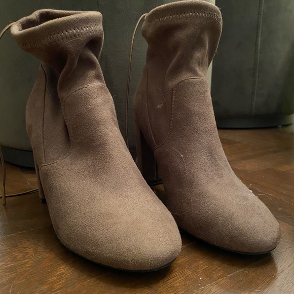 Qupid Boots - Picture 3 of 3